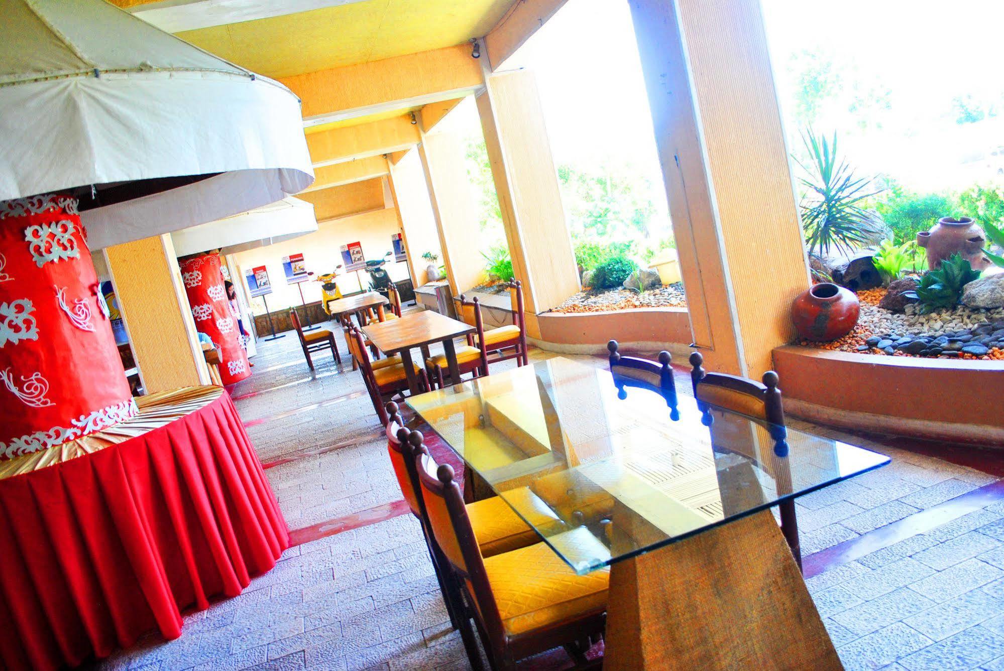 Leyte Park Resort Hotel Tacloban Kültér fotó