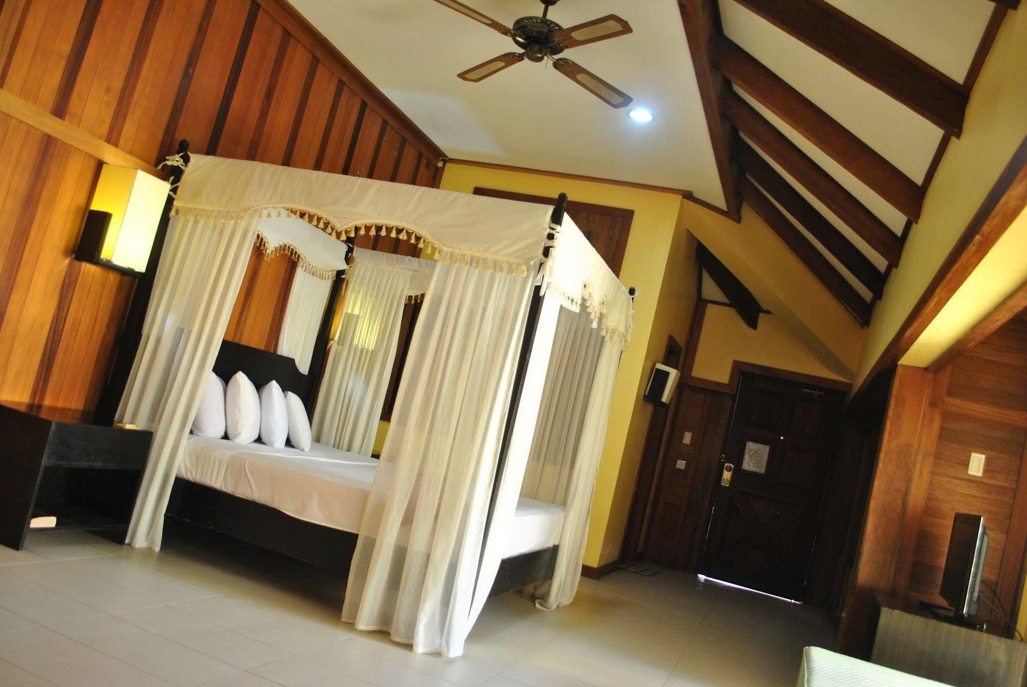 Leyte Park Resort Hotel Tacloban Kültér fotó