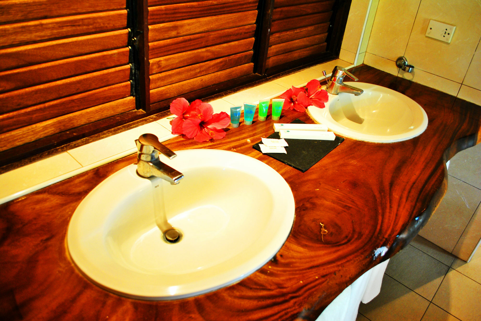 Leyte Park Resort Hotel Tacloban Kültér fotó